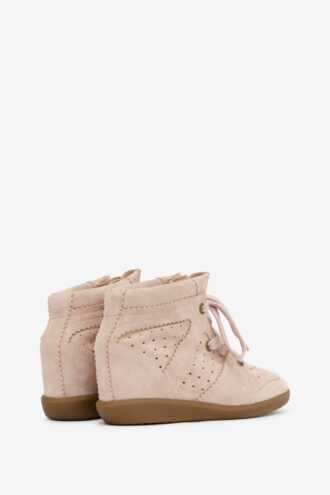 Bobby Sneakers med kilklack i perforerat mocka Bobby Sneakers med kilklack i perforerat mocka