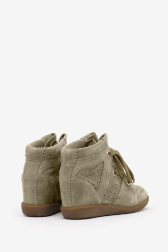 Bobby Suede kalvskinnssneakers med kilklack Bobby Suede kalvskinnssneakers med kilklack