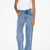 Bymara Flödande, löst sittande jeans Bymara Flödande, löst sittande jeans