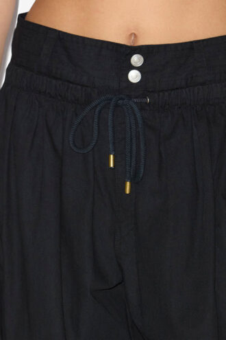 Inaya Gathered Loose Fit Pants
