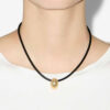 Nytt Crescent-halsband med pärla Nytt Crescent-halsband med pärla