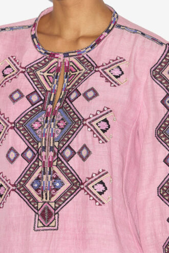 Zelda broderad blus i matka-silke Zelda broderad blus i matka-silke